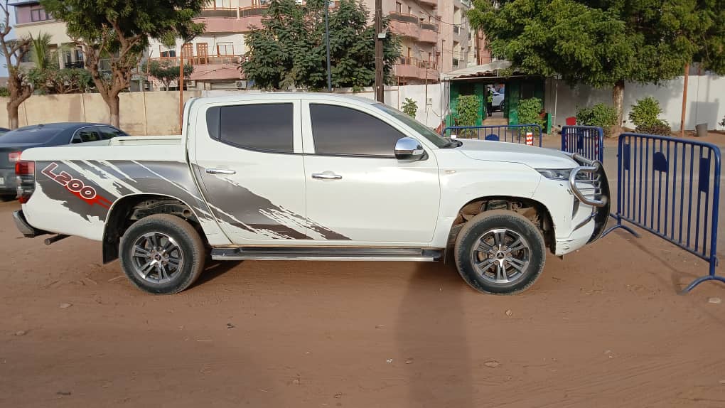 Location de Mitsubishi L200 longue durée 